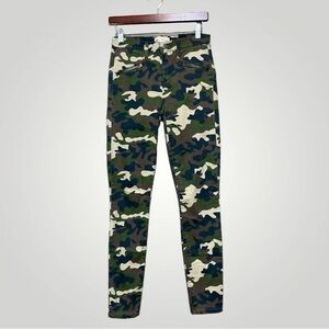 GAP Mid rise camo zip true skinny jeans 27R